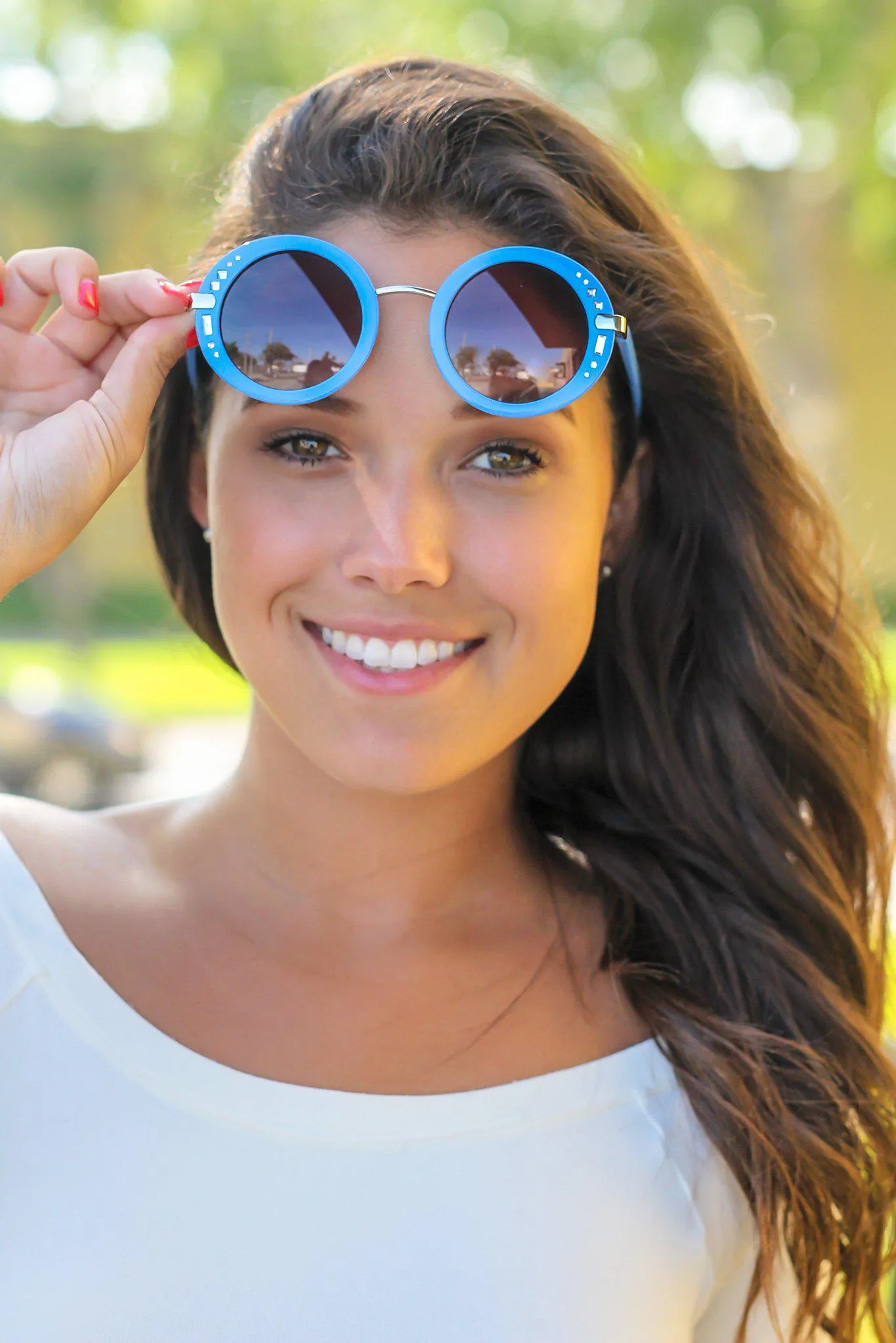 Blue Round Sunglasses with Silver Detail