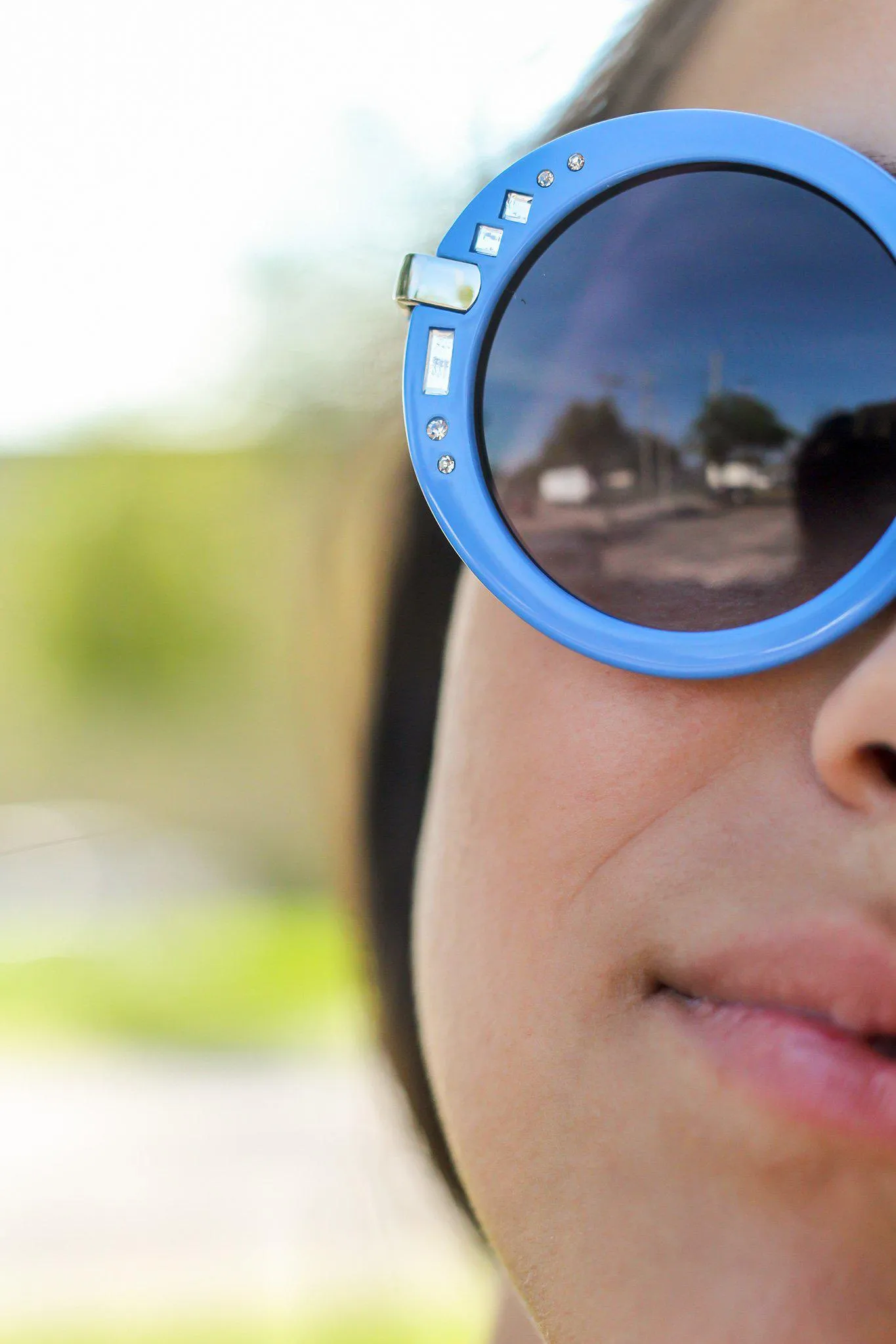 Blue Round Sunglasses with Silver Detail