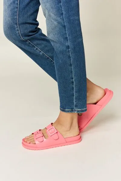 Coral Cove Buckle Sandals