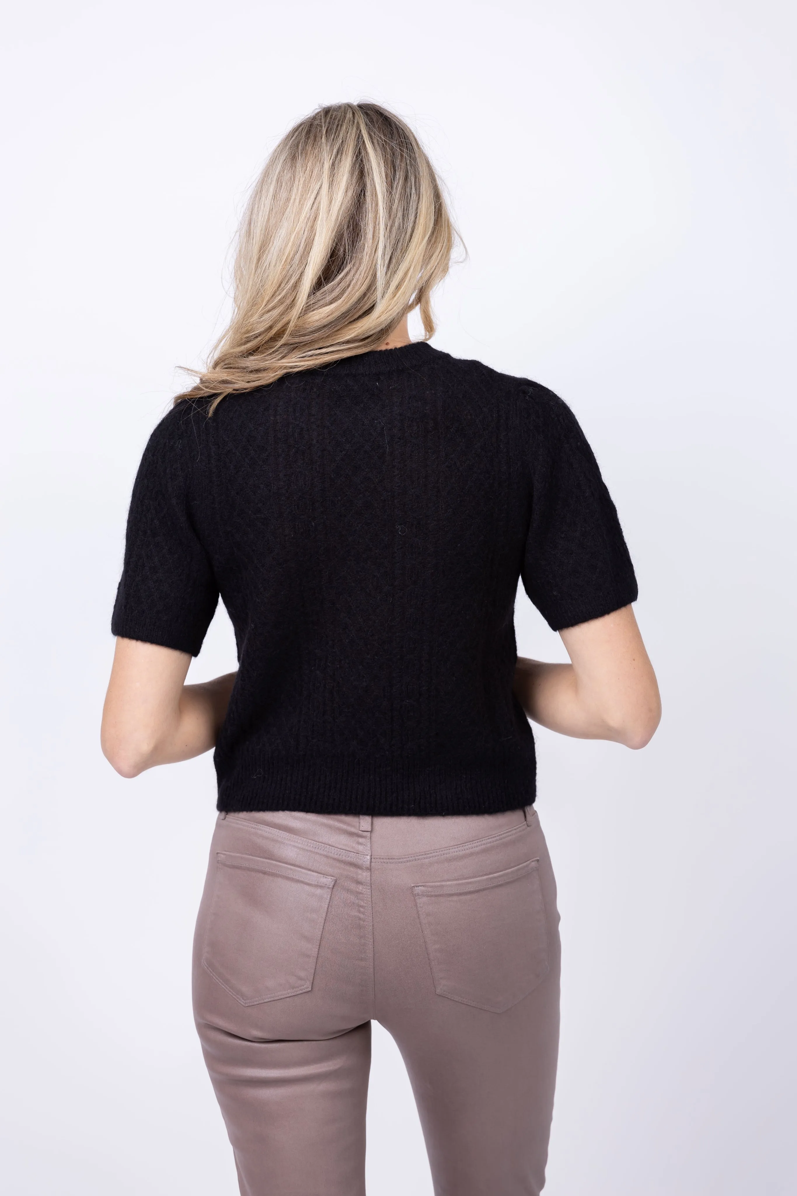 Lilla P Cropped Cable Sweater in Black