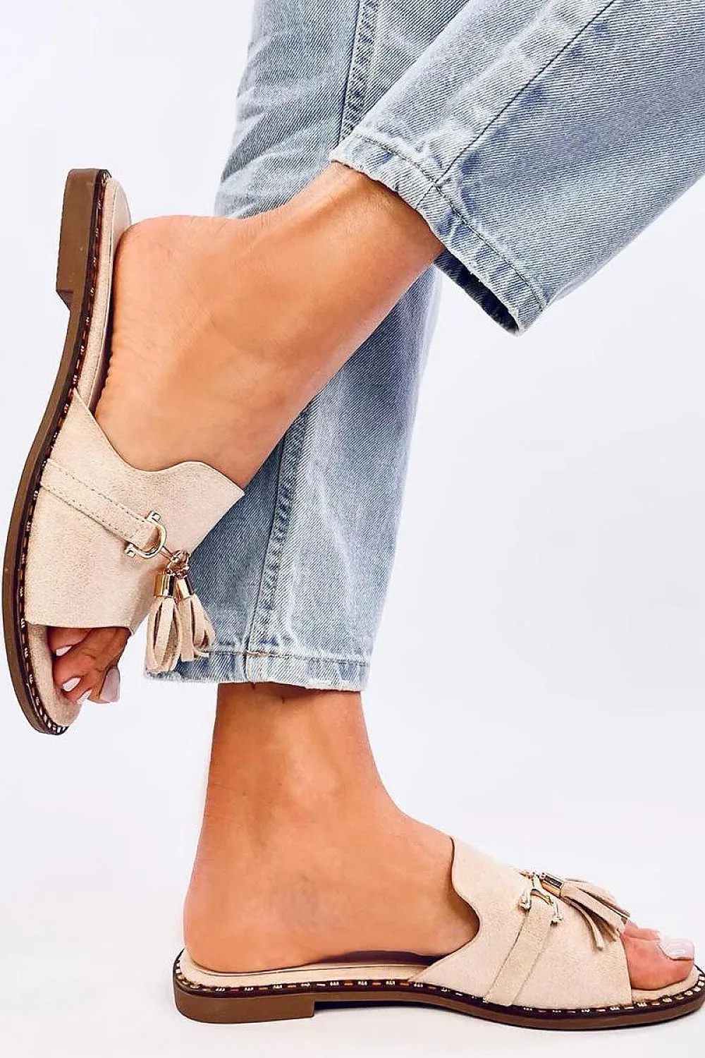 TEEK - Beige Linked Tassel Slides